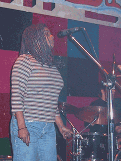 barga live in4.gif