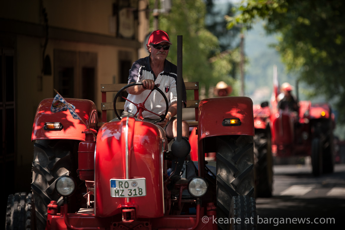 A dozen Porsche tractors arrive in Barga