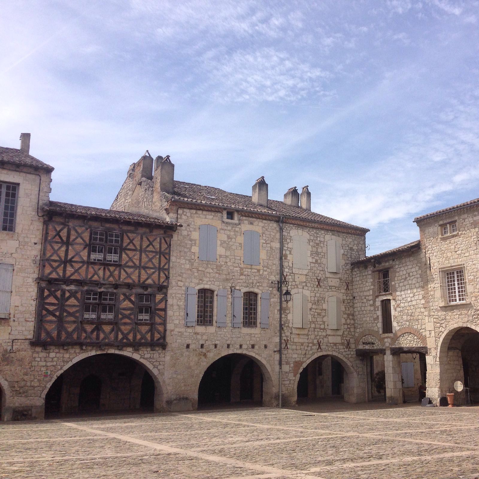 Sedicesima tappa da Montcuq a Durfort-Lacapelette – 30km